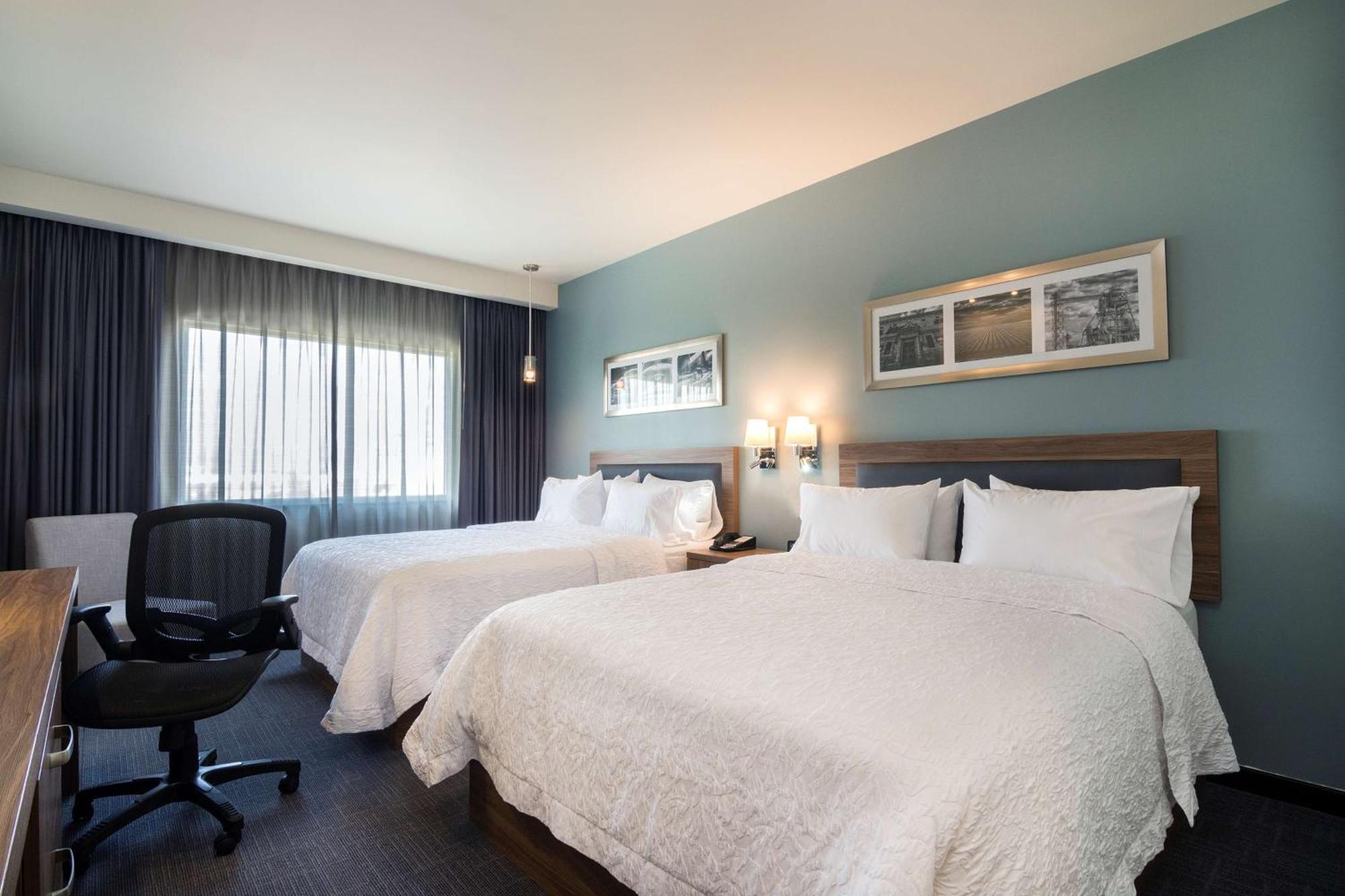 Hampton Inn&Suites by Hilton Salamanca Bajio Bagian luar foto
