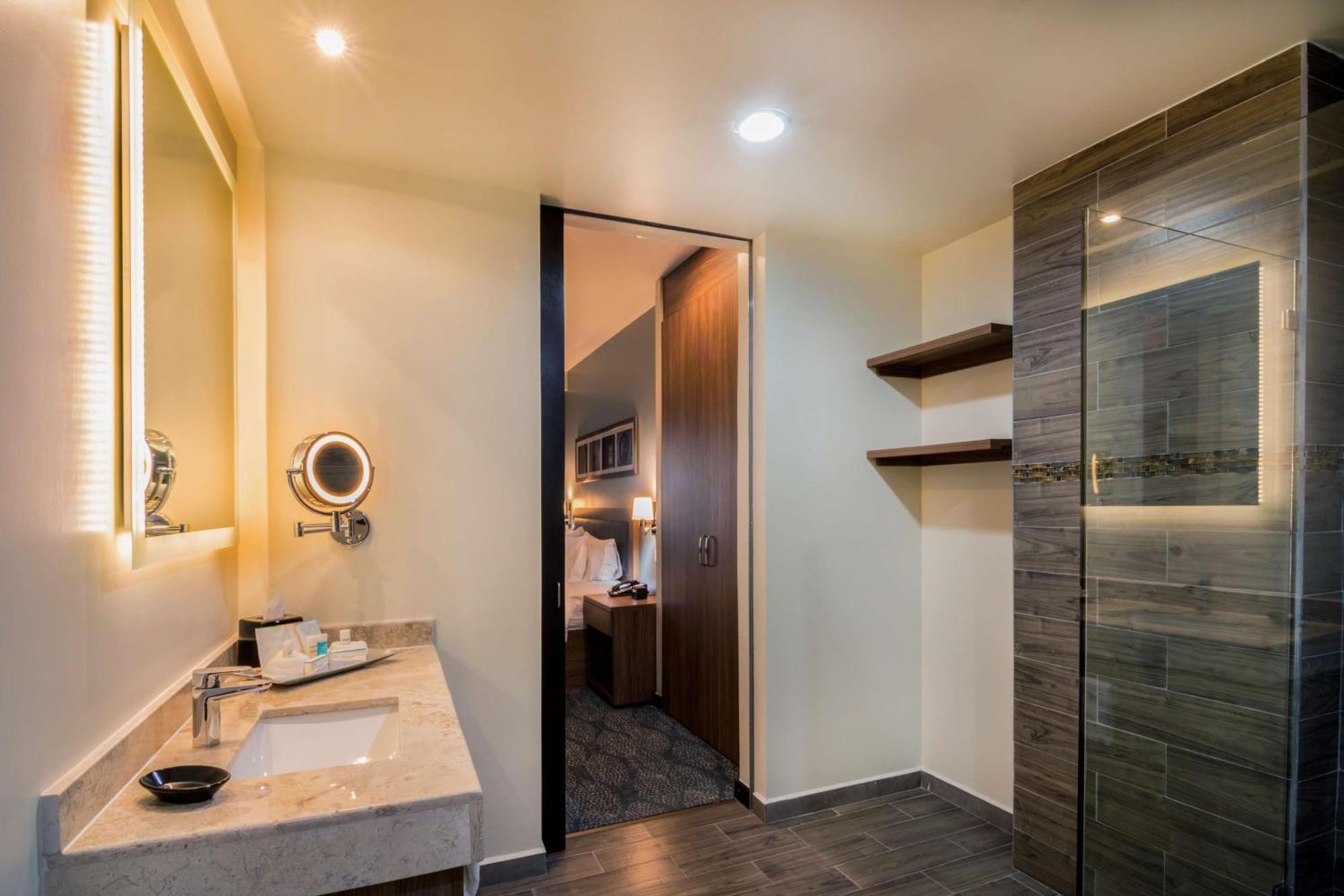 Hampton Inn&Suites by Hilton Salamanca Bajio Bagian luar foto