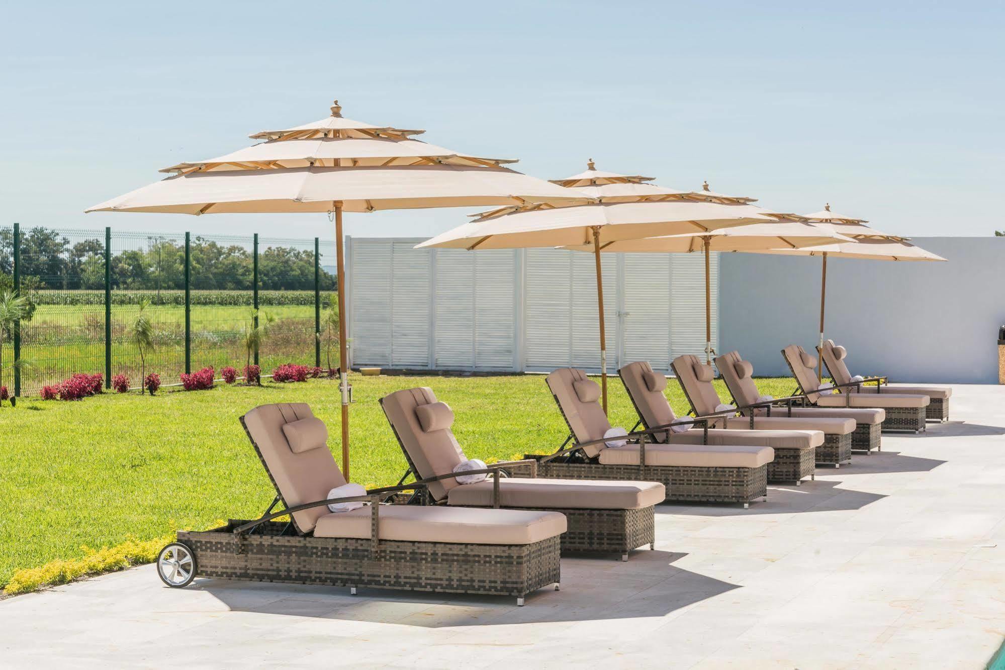 Hampton Inn&Suites by Hilton Salamanca Bajio Bagian luar foto